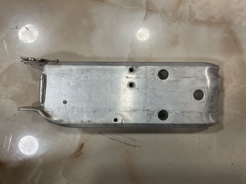 51117289907 BMW F20 F22 F30 F32 SOL TAMPON İÇ DEMİR AYAK