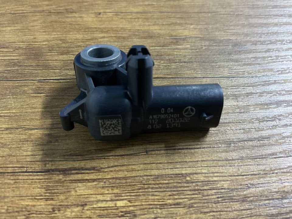 A1679052401 MERCEDES W118 W247 DARBE SENSÖRÜ SIFIR ORJİNAL
