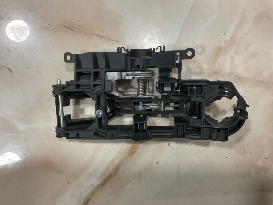 X4717565011 BMW F10 SAĞ ÖN ARKA KAPI KİLİT MEKANİZMASI ÇIKMA ORJİNAL