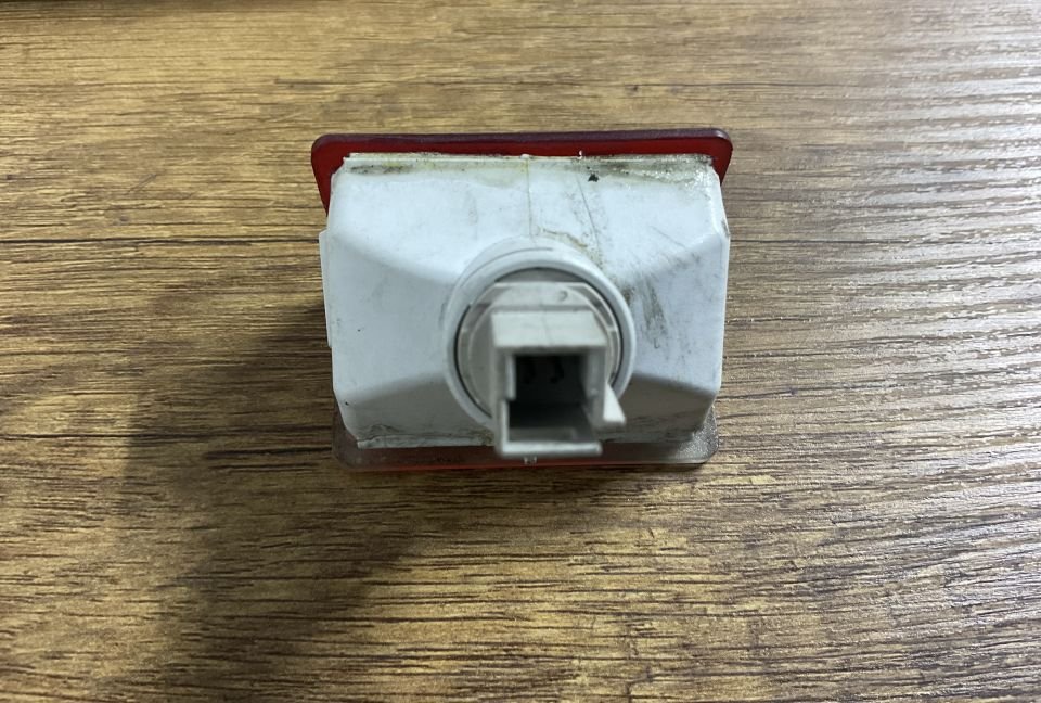 A2218202101 MERCEDES W221 BAGAJ İÇ AYDINLATMA ÇIKMA ORJİNAL