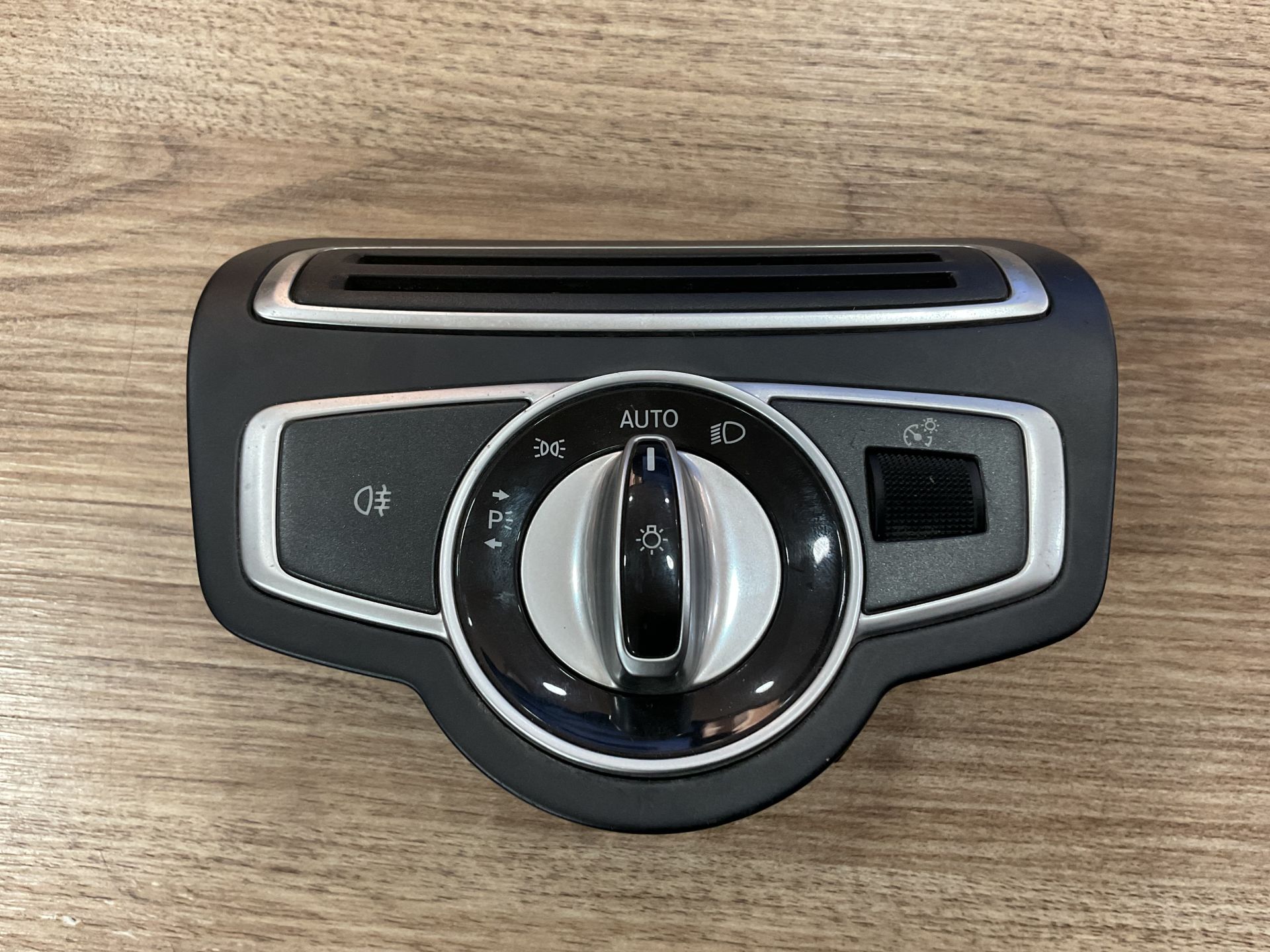 A2059057007 MERCEDES W205 FAR ANAHTARI ÇIKMA ORJİNAL