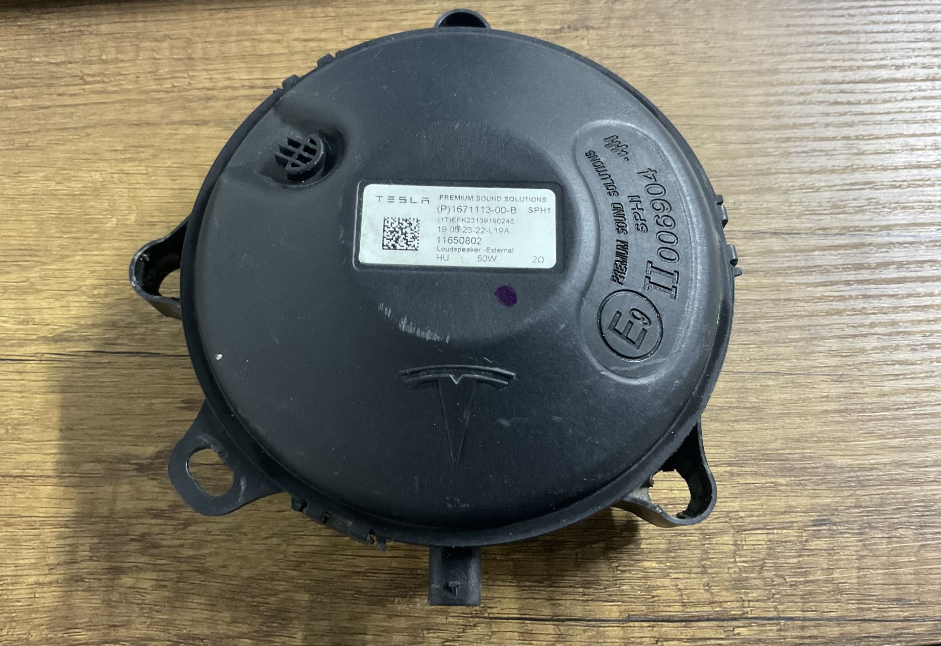 1671113-00-B TESLA MODEL Y YAYA UYARI HOPARLÖRÜ ÇIKMA ORJİNAL