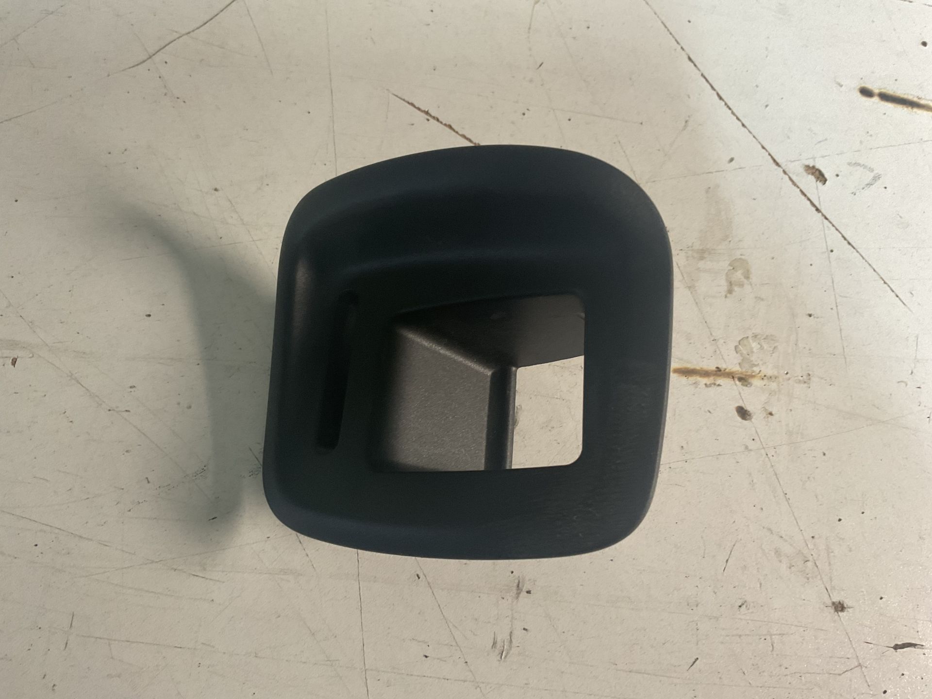 A1769230800 MERCEDES W176 ARKA SAĞ KOLTUK KİLİDİ KAPAGI ÇIKMA ORJİNAL